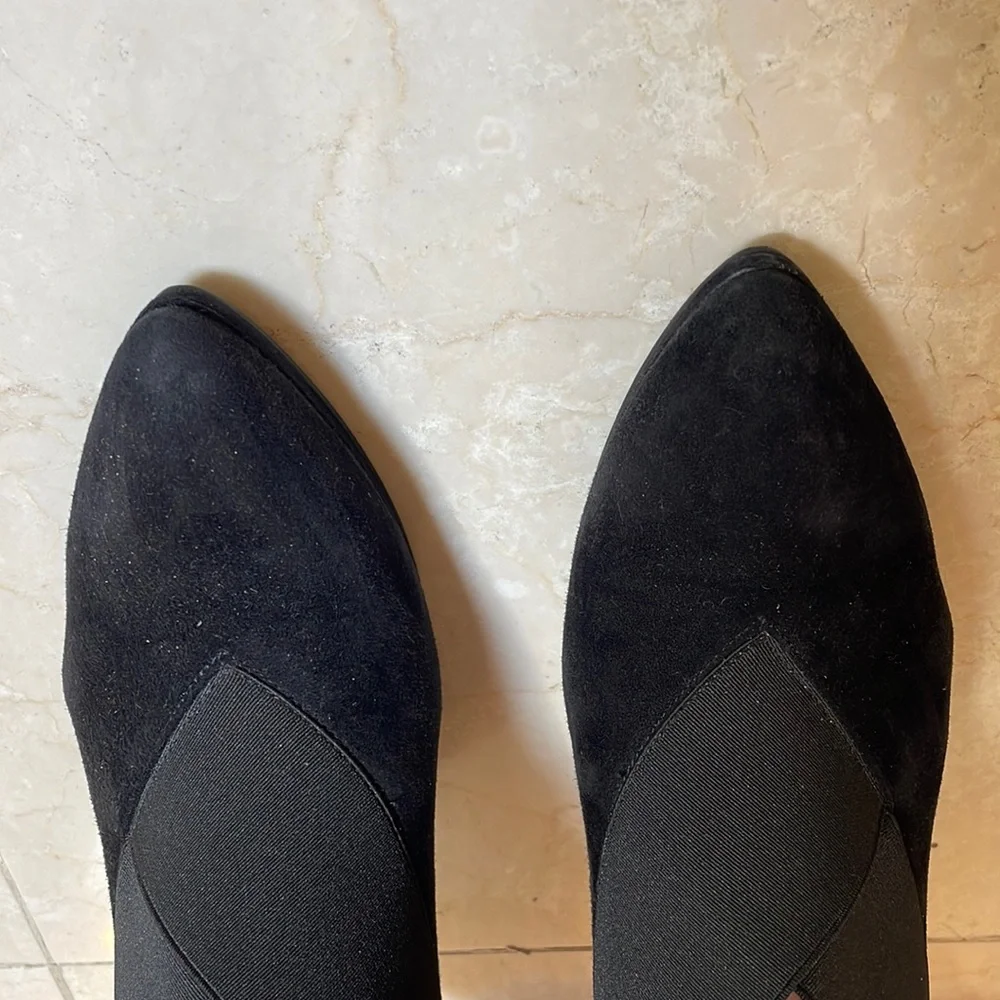 STUART WEITZMAN - BLACK SUEDE BOOTIE - Picture 3 of 11